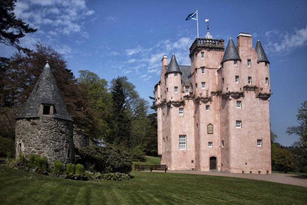 10 things to do in Aberdeen 12 photo of Craigievar Castle