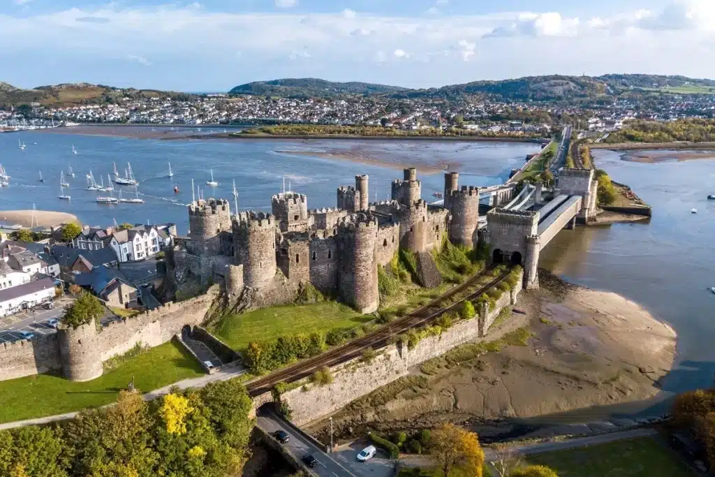 Wales Country Profile 6 Wales - Conwy Castle